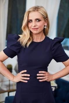 Sarah Michelle Gellar Clothes and Outfits, Page 3